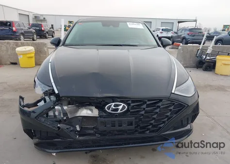 2020 Hyundai Sonata Limited z USA, uszkodzony, nr VIN 5NPEH4J29LH042390